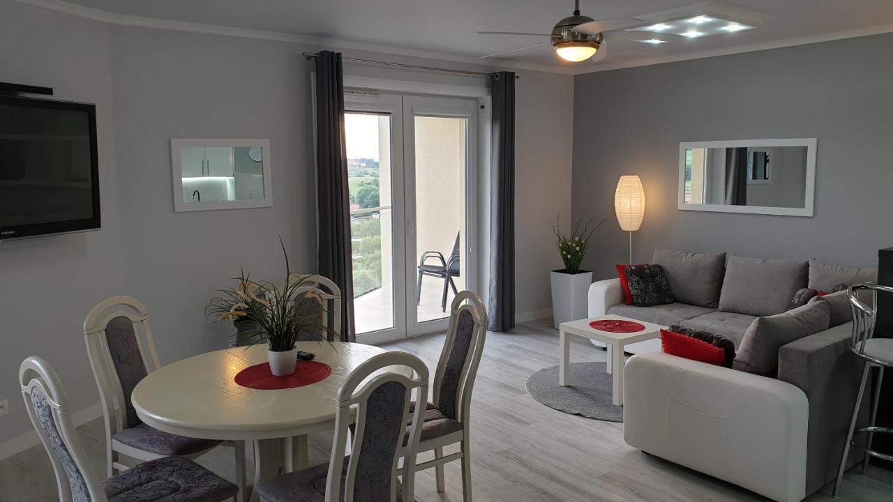 Apartamenty Podzamcze Waldenburg Exterior foto
